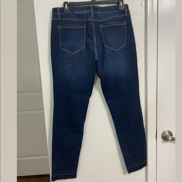 Jeans - Picture 3 of 3